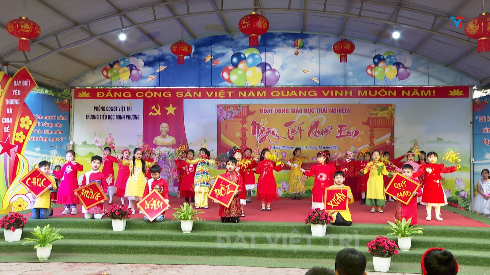 Trường Tiểu học Minh Phương tổ chức Hội chợ ngày tết quê em.